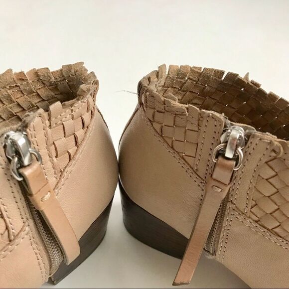 Coach Beige Leather Woven Ankle Boots Size 5 - Picture 6 of 16